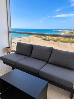 Sea View Apartment with Balcony, North TLV - 4