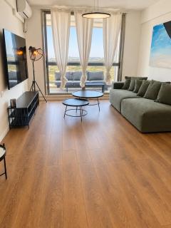 Sea View Apartment with Balcony, North TLV - 6
