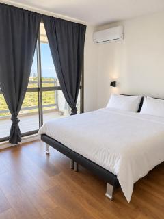 Sea View Apartment with Balcony, North TLV - 8