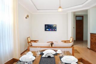 The Valley Retreat - Private Group Stay for 16 - 2