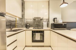 Premium Central Home with Burj Khalifa View - 5