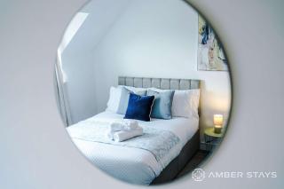 Spacious 3 Bed House in Rotherham by Amber Stays - Perfect for Business & Contractors Sleeps 8 & FREE Parking - 1