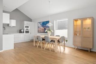 Modern villa - central location by the sea - 7