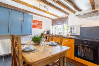 Fuchsia Cottage - 8
