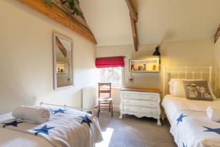 Fuchsia Cottage - 3