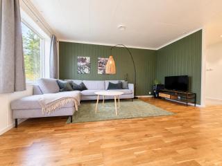 Family-friendly home near the ski slopes and Geilo town centre - 8