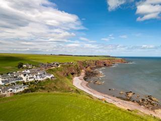 Clifftop Cottage - 9