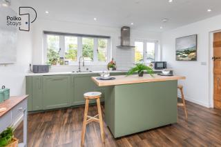 Hên Stablau - Spacious Pet-Friendly Welsh Retreat by PolkaStays - 7