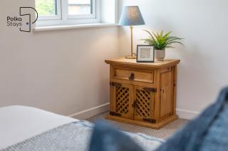 Hên Stablau - Spacious Pet-Friendly Welsh Retreat by PolkaStays - 2