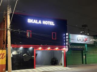 Hotel Skala - Estacionamento Próprio no Local - 1 km Parque Antônio Pezzolo e 700 métros da Estação de Trem Prefeito Saladino - 0