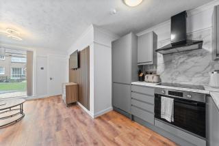 2 Bed Apartment in Renfrew - Near Glasgow Airport - 5