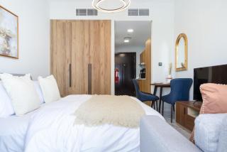 Bloomfields Studio in Al Maryah Vista 1 - 0