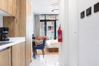 Bloomfields Studio in Al Maryah Vista 1 - 4