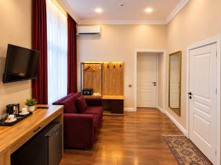 Lindon Boutique Hotel - 1