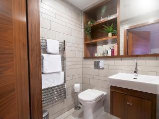 The Most Central Apartment in Cardiff - Pass the Keys - 6