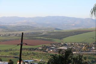 דירה משפחתית נעימה, נוף מקסים לכנרת, לחרמון ולהרים - 4