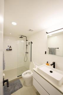 Casco Viejo 1BR Loft - Rooftop Pool Gym & Balcony - 6