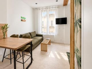 Bamboo Cosy - 0