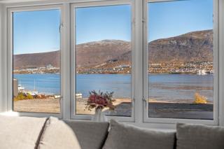 5-Bedroom Family Home Apartment - 4