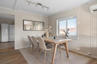 5-Bedroom Family Home Apartment - 2