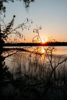 NEW Luxury Lakefront, Hot Tub, Beach & fishing and fireplace - 7