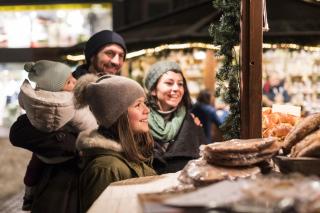 Winterstimmung in Meran - Zeitreise - 4 Schlafzimmer für Familien Freunde & 3 Generationen - 200 m2 - Große Sonnenterrasse - Restaurants Cafés & Altstadt bequem zu Fuß - 2 Parkplätze - Südtirol Guest Pass inklusive - 9