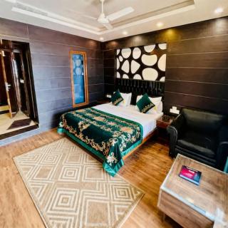 4Everstayz by Him Shri Premium Rooms On Mall Road !!! Best Place To Stay In Mussoorie - 5