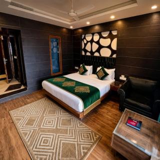 4Everstayz by Him Shri Premium Rooms On Mall Road !!! Best Place To Stay In Mussoorie - 0