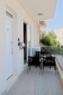 Modern Two Bedroom Apartment in San Gwann - 3
