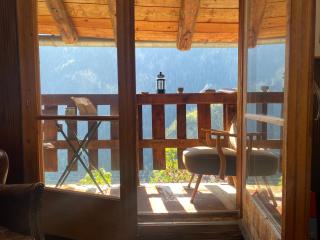 Lieu Secret dans les Alpes Suisses - 2