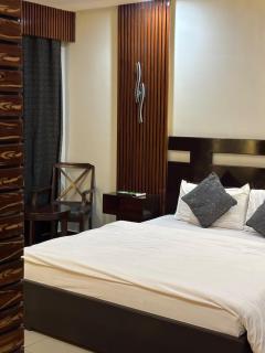 Sapphire Stays Hotel & Restaurant Peshawar - 3
