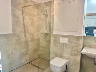 Stylish Apartment with Balcony near Vienna - 4