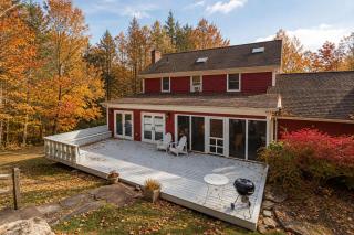 Redwood Manor - Historic Home with Pool & Deck - 0