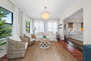 Casa Sunshine - Mediterranean Style Meets Cabana Life - 8