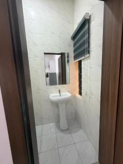 Max Cobalt - Modern 1-Bedroom Apartment in Lekki - 9