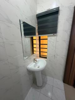 Max Cobalt - Modern 1-Bedroom Apartment in Lekki - 3
