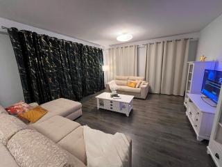 Mountain Oasis 2BR 2 Bath Balcony & Free Garage - 0