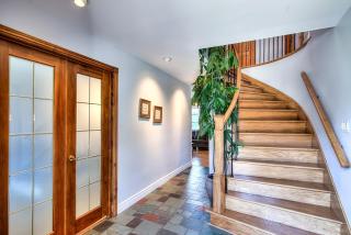 Beautiful 3-BR in Brossard for Relaxation & Style - 5