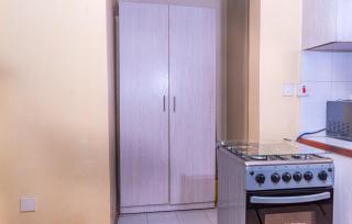 Parkside Serenity Stylish Road-Facing Window Suite - Enjoy a bright stylish space with a large road-facing window overlooking a beautiful recreation park Relax unwind and take a refreshing swim in the rooftop pool an ideal city escape - 7