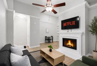 City Escape 1BR Pool, Gym and Workspace - 4