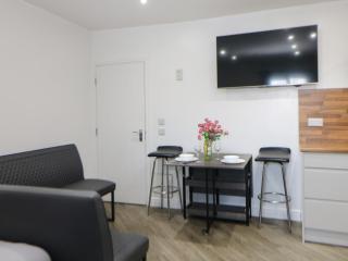 Don Valley Apartment A - 7