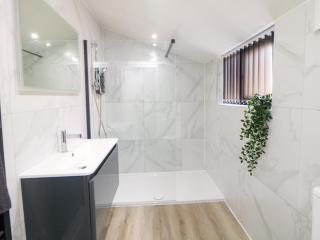 Don Valley Apartment A - 1