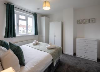 Mortimer House By Cliftonvalley Apartments - 1