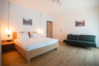 Gostilna Hrast Rooms & Apartments - 9