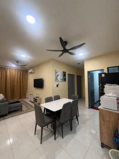 khaliesah homestay - 0