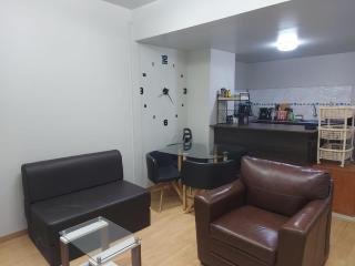 Departamento privado Cama King Cerca Real Plaza - 0
