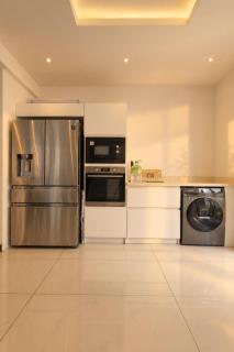 Spacious Luxury Home in Colombo - 1