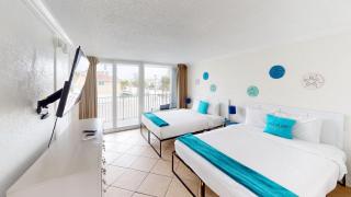 Island Inn Beach Resort - 9