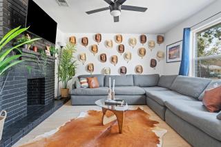 Texas Chic Oasis Cowboy Pool Games & Patio - 9