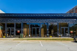 Historic Comer Gem! Walk to Shops & Dining - 8